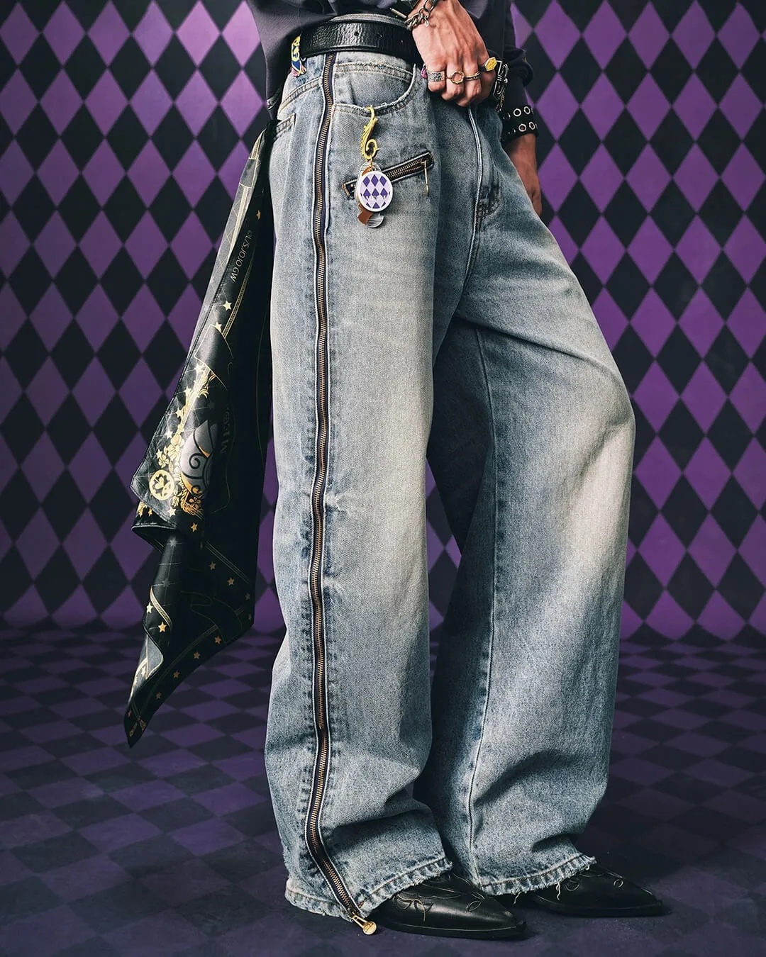 JoJo Anime Zip Off Panel Jeans - đánh giá và giá Jeans